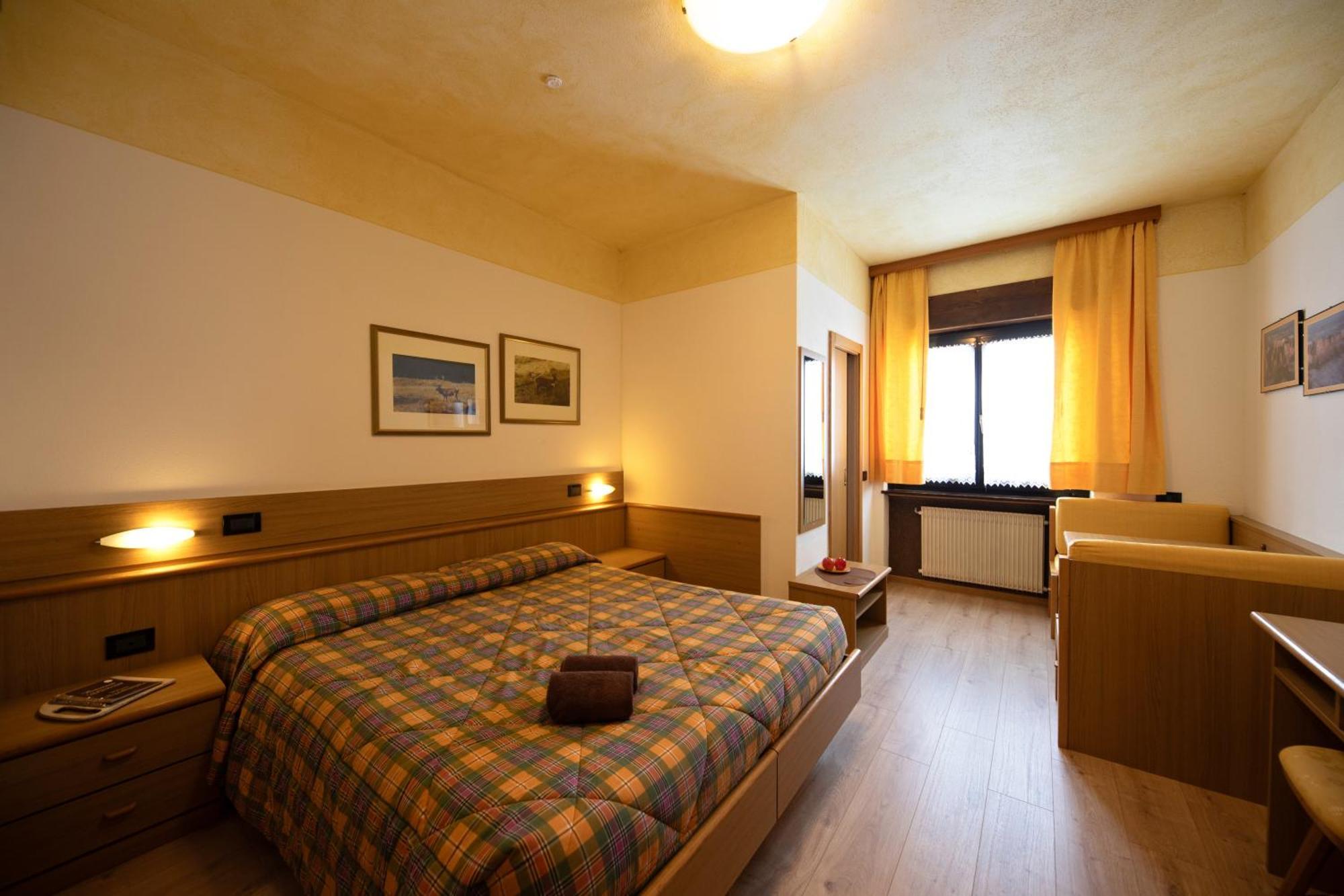 Albergo Venezia パッソ・ロッレ エクステリア 写真