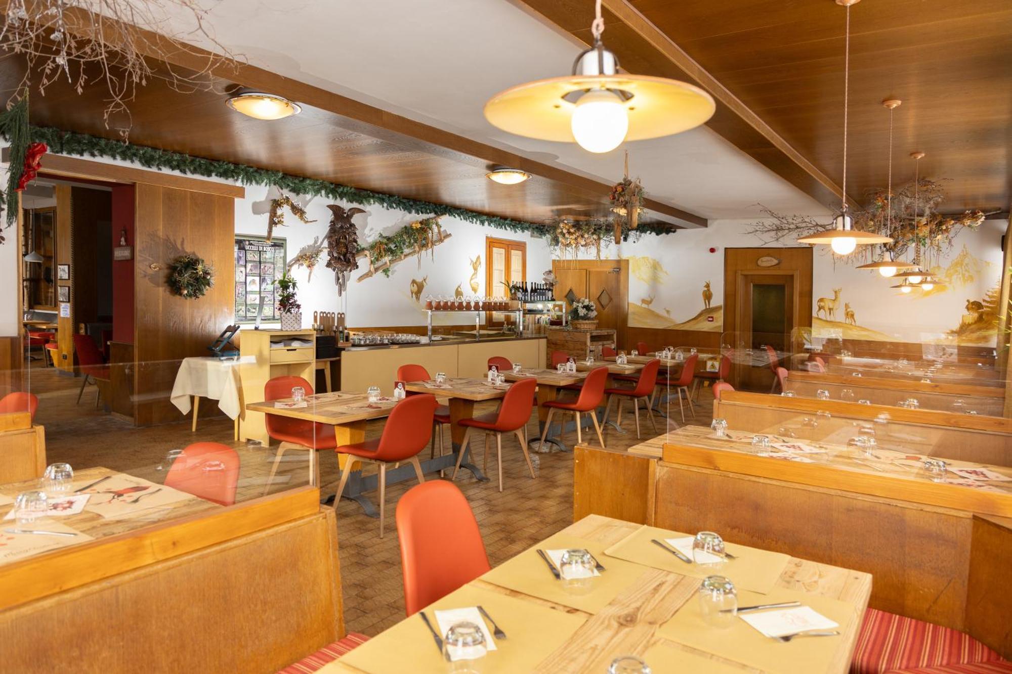 Albergo Venezia パッソ・ロッレ エクステリア 写真